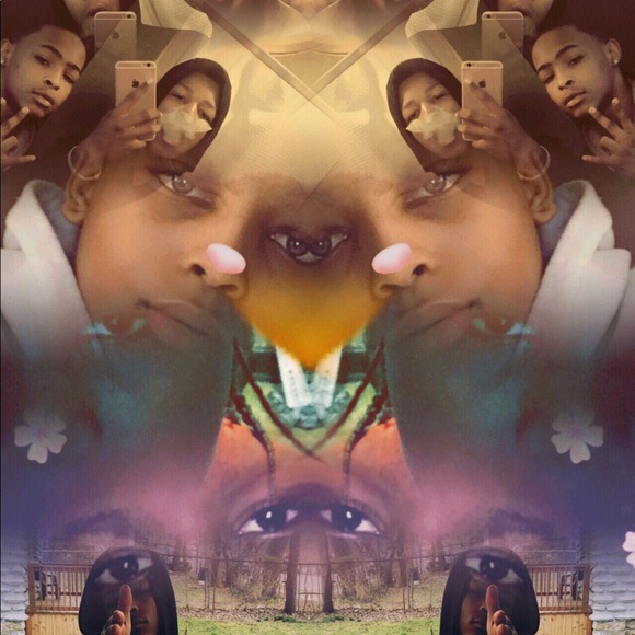 Meet your Posher, Lydia - Picture 1 of 1